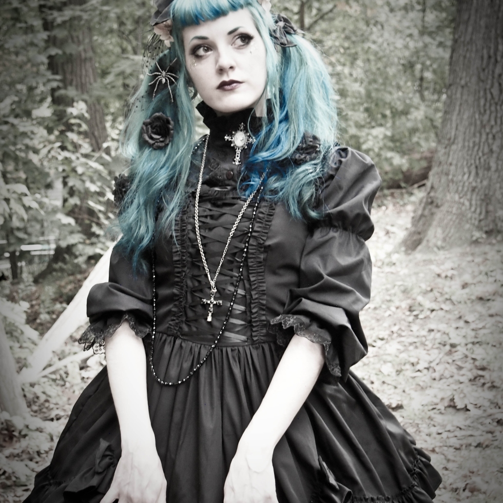 gothic lolita gloomth canada