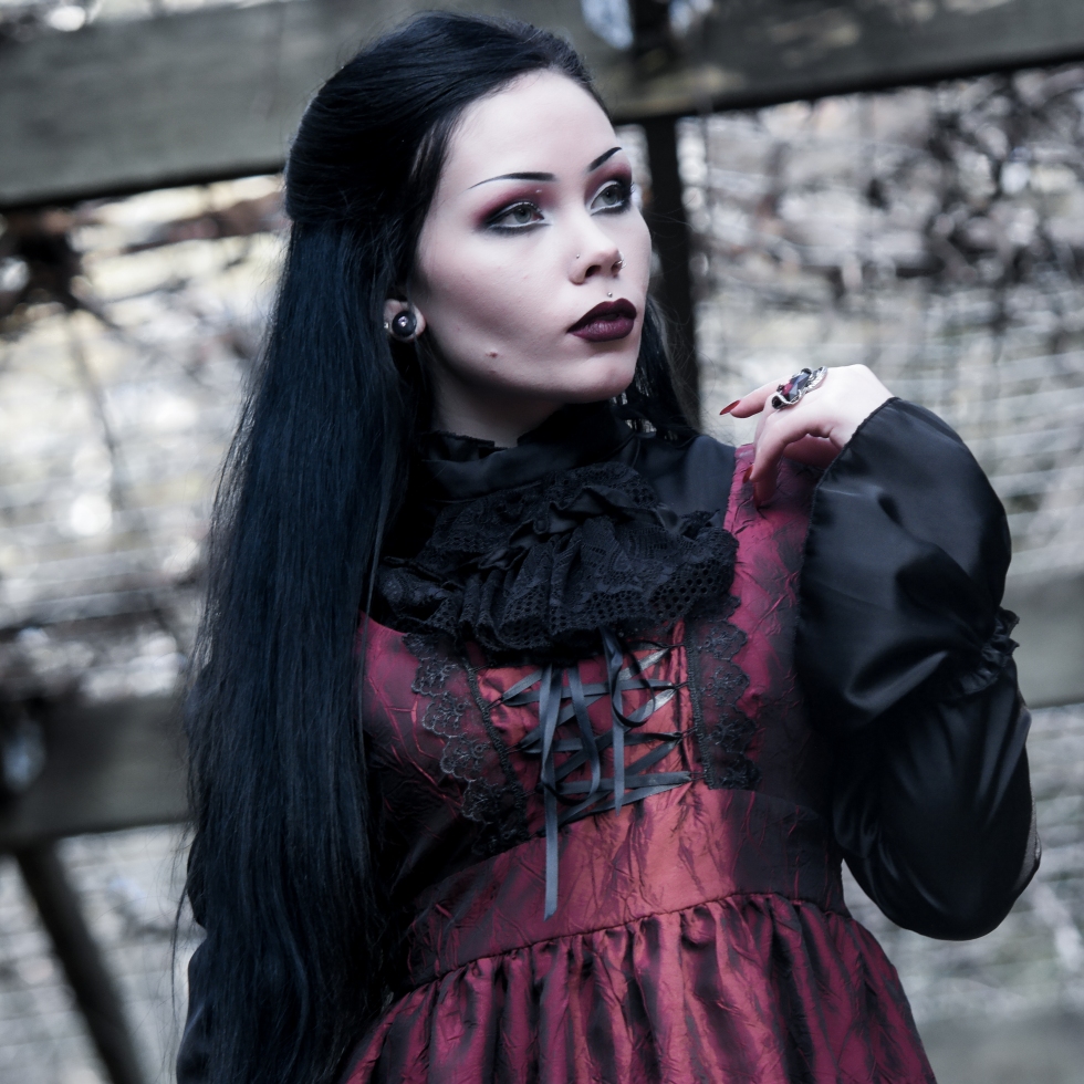 reeree phillips gothic fashion gloomth