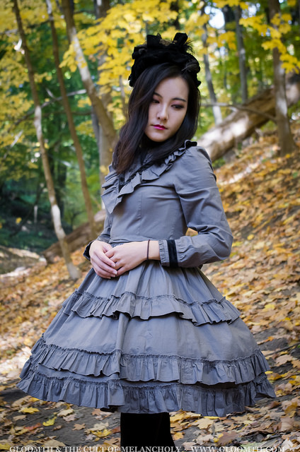 victorian mourning dress in grey and black by gloomth