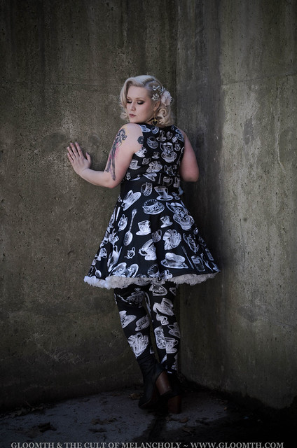 gothic teacup print party dress in plus size teaparty by gloomth (8)