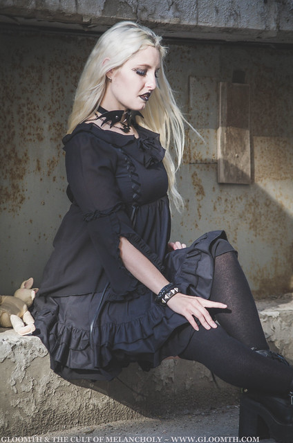 gothic vampire girl